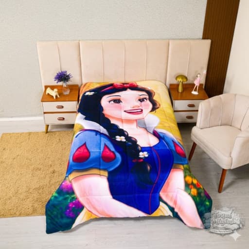 Edredom Casal Grosso Extra Macio Branca de Neve com estampa de Branca de Neve, cor predominante azul.
