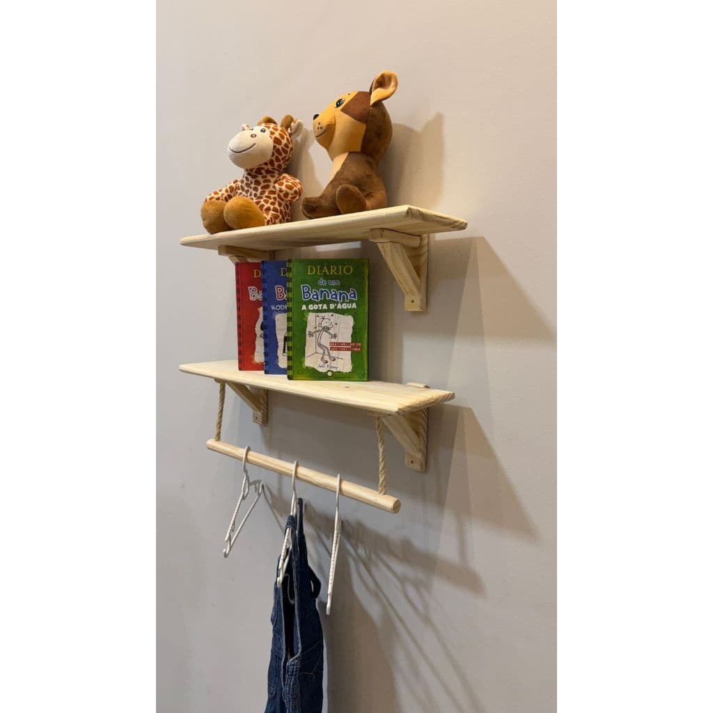 Kit 2 Prateleiras Infantil Em Madeira Pinus Com Cabideiro e 3 Cabides Quarto Bebê Decoração Infantil