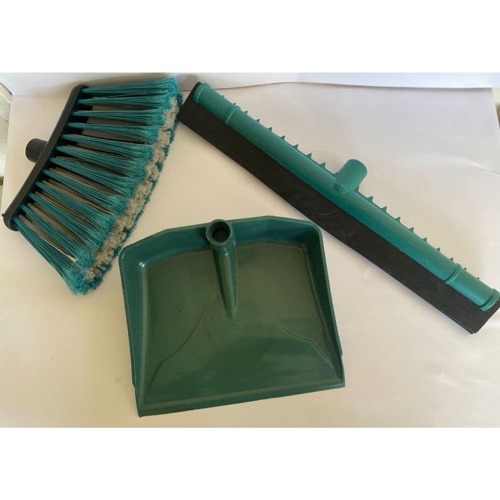 KIT LIMPEZA COMPLETO - VASSOURA POP , PÁ MEDIA  E RODO 40 CM