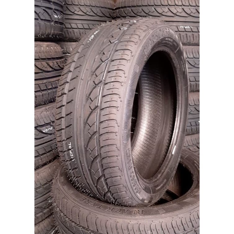 Pneu Remold Black Tyre 215/45 R17 P7 Aro 17