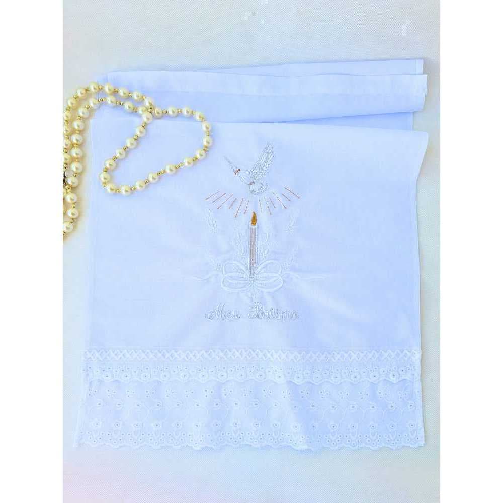 Toalha de batizado branca com bordado e renda, ideal para lembranças de batizado