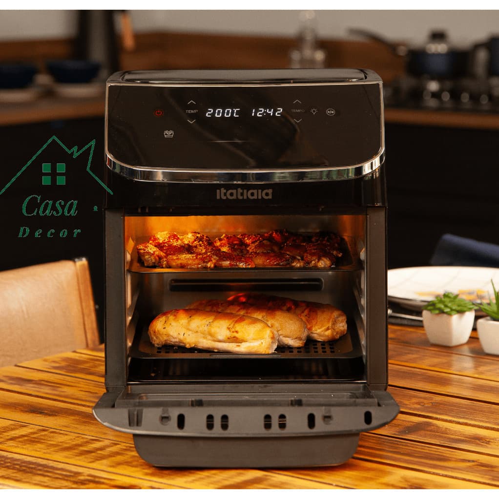 Forno Air Fryer Itatiaia 12L Smart Compacta com alimentos assados visíveis