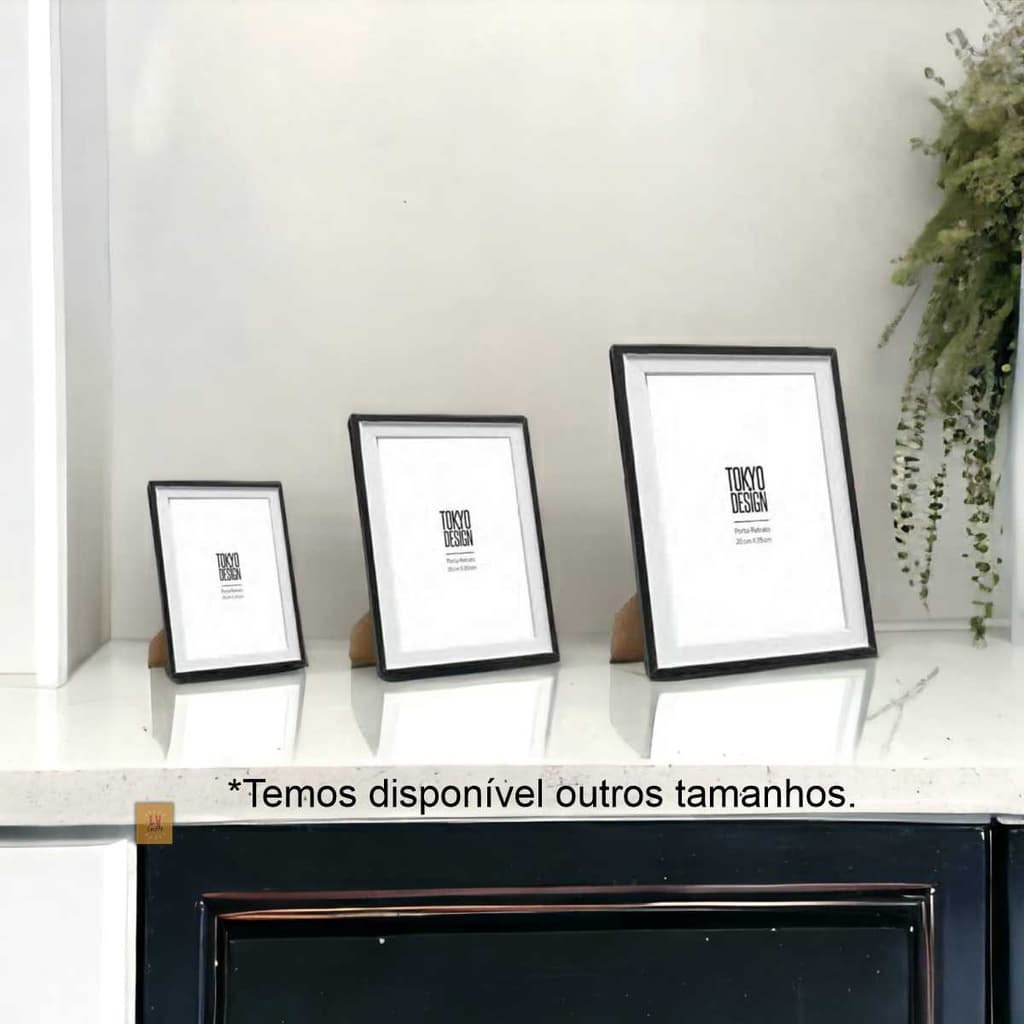 Kit de três porta-retratos minimalistas em MDF com marca TOKYO DESIGN