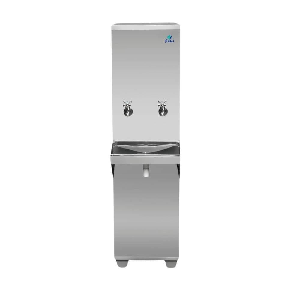 Bebedouro industrial de coluna Frisbel com 25 litros e torneiras gelada e natural, em aço inoxidável, isolado em fundo branco