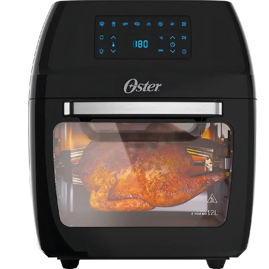 Fritadeira Oster 3 em 1 digital 12L 1800W preta com frango assado no interior