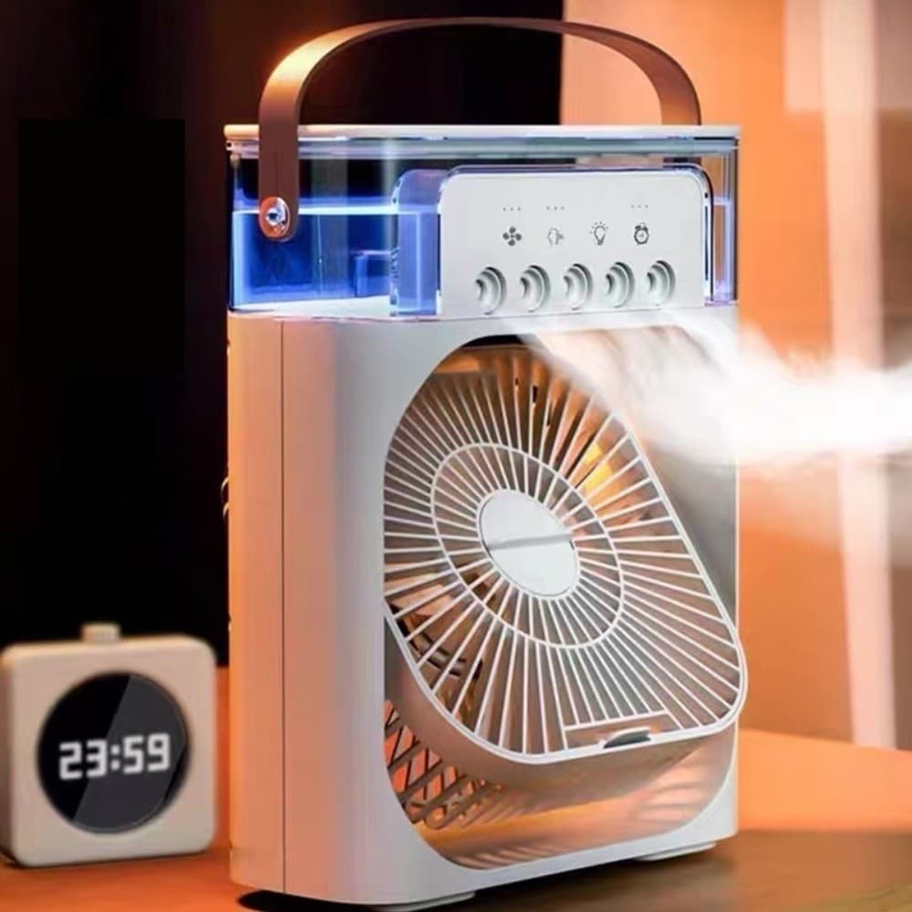 Refrigerador de ar ventilador umidificador portátil com LED, branco com detalhes em azul, ventilador frontal, controles de ajuste, vapor saindo, fundo escuro, relógio digital à esquerda