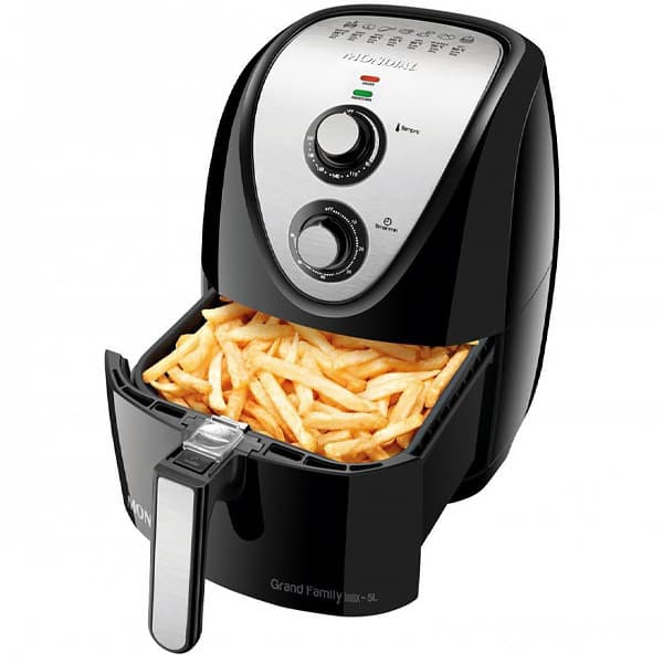 Fritadeira elétrica Mondial Grand Family Inox AFN-50-Bi, preta e prata, com batatas fritas no cesto.