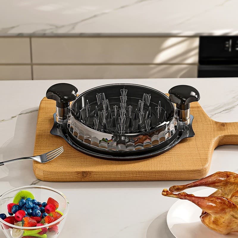 Desfiador de frango manual preto e prata para desfiar carne