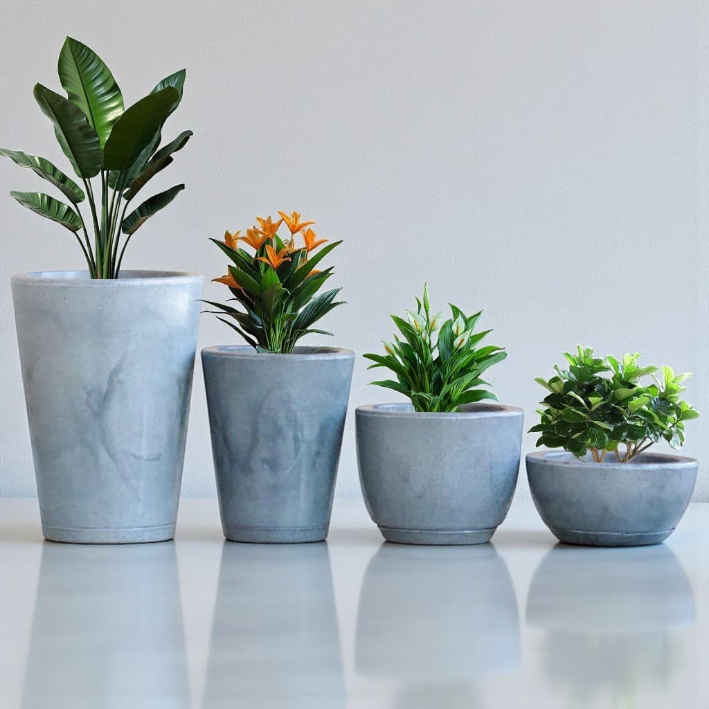 Kit de 4 vasos decorativos estilo vietnamita cinza claro com plantas verdes e flores