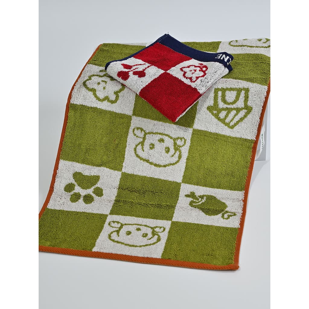 Toalha de banho com design xadrez verde e branco, desenhos animados de animais e plantas, borda laranja
