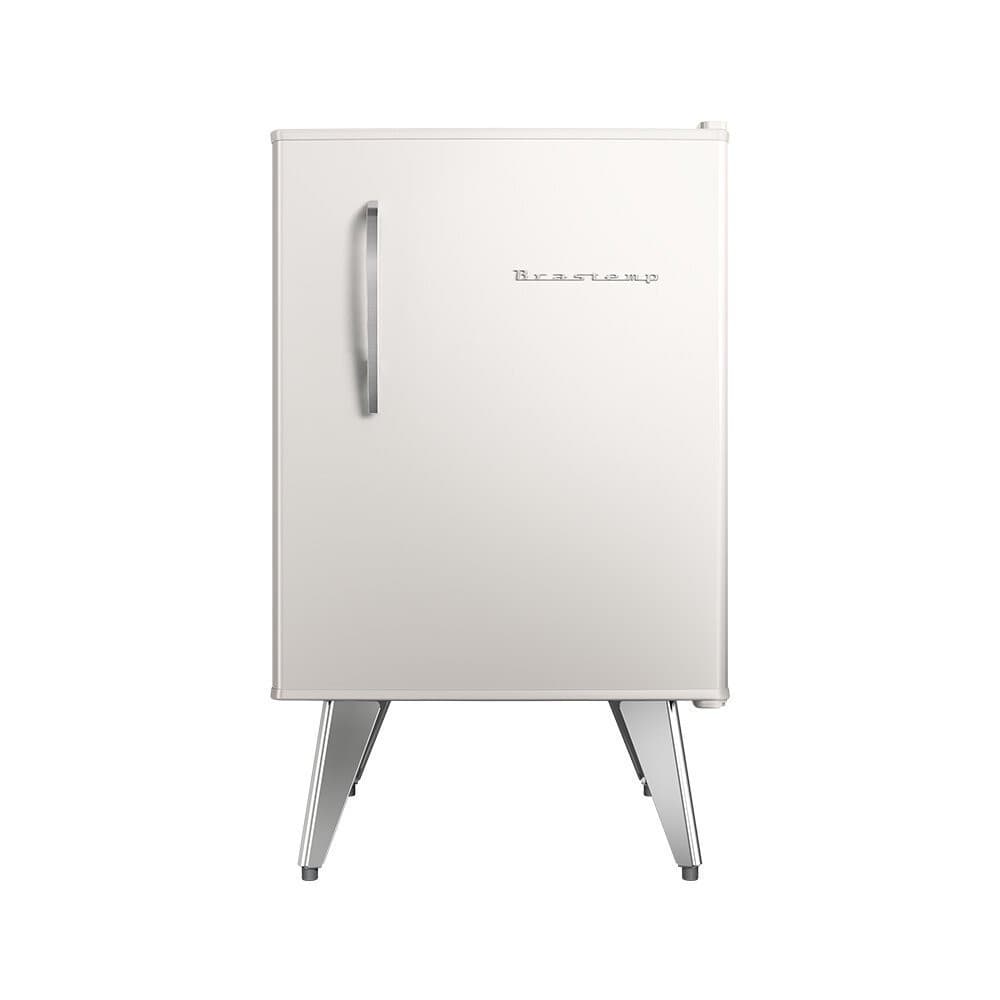Frigobar Brastemp Retrô 76 Litros Classic White em pé, frente, fundo branco