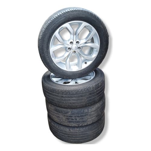 Conjunto de rodas e pneus para carro, aros prateados e pneus pretos, modelo para Discovery Sport 2016-2017.