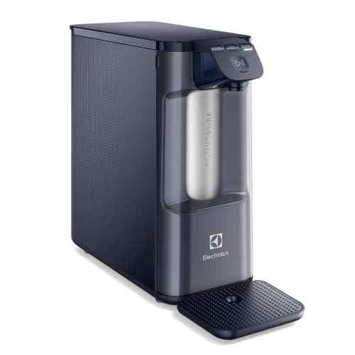 Purificador de água Electrolux Pure 4x, opções gelada, fria e natural, preto e cinza, fundo branco.