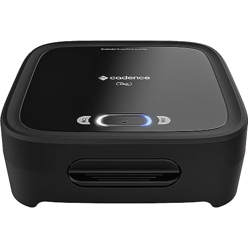 Sanduicheira Elétrica Cadence Click - 127V preta com controles frontais e logo Cadence