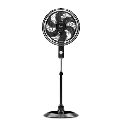 Ventilador de coluna preto Hilens com seis pás, em fundo branco