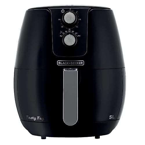 Fritadeira BLACK+DECKER Tasty Fry 5L, cor preta, com cesto antiaderente, controles e texto visíveis.