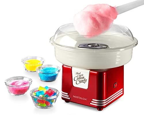 Bancada retrô vermelha para fabricação de doces de algodão, com cones e cores de doces