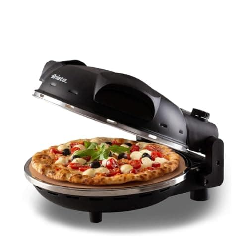 Forno para pizza Ariete Preto 127V com pizza assada