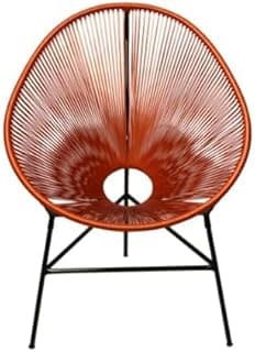 Cadeira Acapulco terracota com estrutura de fibra e metal preto, ideal para área externa.