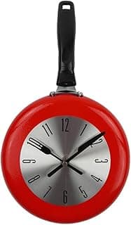 Relógio de parede criativo em formato de frigideira, vermelho com mostrador prateado.