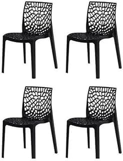 Conjunto de quatro cadeiras pretas empilháveis de polipropileno com design ergonômico