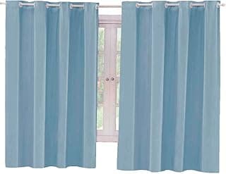 Cortinas blackout azuis de 220cm x 130cm para bloquear luz, suspensas em varão.