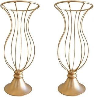 Dois vasos dourados com estrutura de arame em forma de flor para decoração de luxo