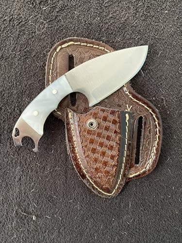 Faca Campeira Abridor Bainha Couro Legítimo Mini Faquinha Skinner Muladeira Uso Diário Versátil Corta Muito Aço Inox 420 (LISA BRANCA)