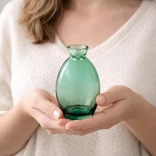 Mini vaso decorativo de vidro verde 12cm liso minimalista