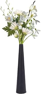 Vaso decorativo preto nórdico com buquê de flores brancas e verdes