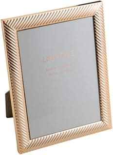 Porta-retrato de aço rose gold 10x15 cm com design em relevo, fundo branco