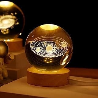 Luminária Led Bola de Cristal 3D - Luz de Mesa P/Quarto, Sala, Escritório - Decoração, Enfeite, Abajur, Ornamento, Leitura, Presente - Base Madeira - Leal Shop (Sistema Solar)