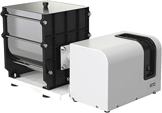 Máquina de sovar e amassadeira multiuso em preto e prata com cilindros transparentes