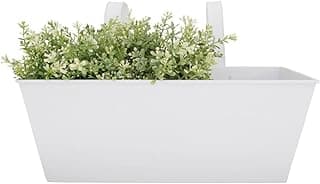 Vaso retangular branco de metal para varanda com plantas verdes