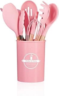Utensílios de cozinha de silicone com cabos de madeira em um recipiente rosa