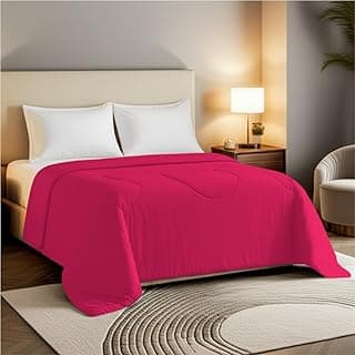 Edredom duplo face toque macio cor rosa sobre cama com cabeceira branca