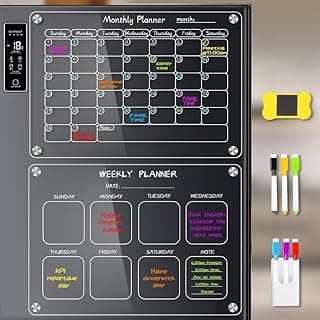 Quadro de planejamento mensal e semanal com canetas coloridas