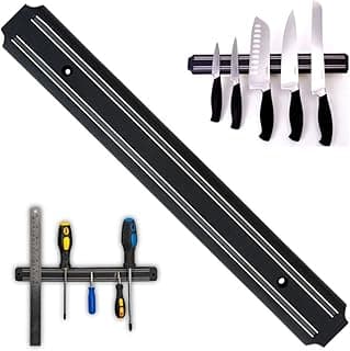 Barra magnética para facas e ferramentas Rhayner, preta, 33cm, com facas e ferramentas penduradas, fundo branco.