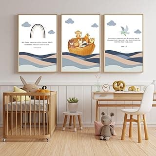 Trio de quadros decorativos infantis com Arca de Noé em quarto de bebê