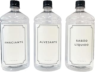 Kit lavanderia com três garrafas de 1L de sabão líquido, amaciante e alvejante, transparentes, fundo branco