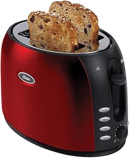 Torradeira Oster vermelha e preta com pães torrados, controle de temperatura e seletor de tostagem.