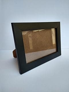 Porta retrato preto com moldura e acrílico transparente, tamanho 13x18 cm, sem foto.