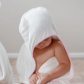 Toalha de banho com capuz para bebê rosa com detalhes, bebê recém-nascida enrolada