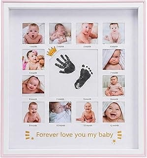 Porta retrato infantil quadrado com fotos e impressões de mãos e pés de bebê, borda rosa, texto 'Forever love you my baby', 27x30 cm