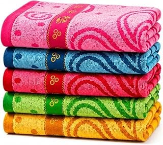 Kit 4 Toalhas de Banho Estampadas Bordadas Felpudas Alta Absorção Secagem Rápida 138x68cm Sortidas