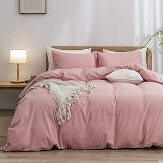 Conjunto de capa de edredom rosa avermelhado, cama de casal, visual chique, fundo branco