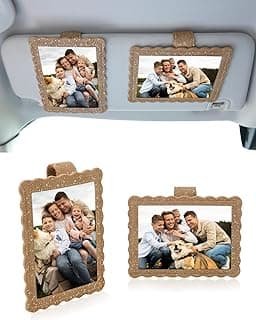 Quatro porta-retratos magnéticos de carro com fotos de família em molduras douradas e suportes de couro cáqui.