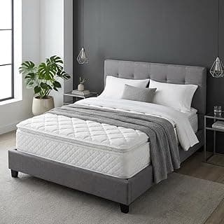 Cama com colchão acolchoado branco e protetor de colchão premium com pillow top.