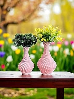 Kit 2 Vasos Espiral Decorativo Rosa com Plantas Verdes em Mesa de Madeira