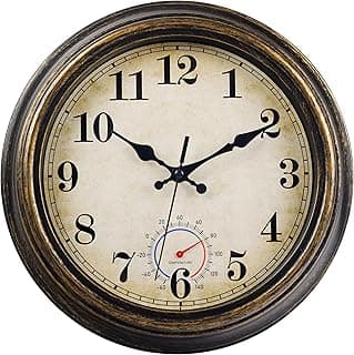 Relógio de parede vintage com termômetro, moldura marrom e fundo branco.